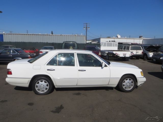 1994 Mercedes-Benz E-Class E420 (STD is Estimated) - photo 2