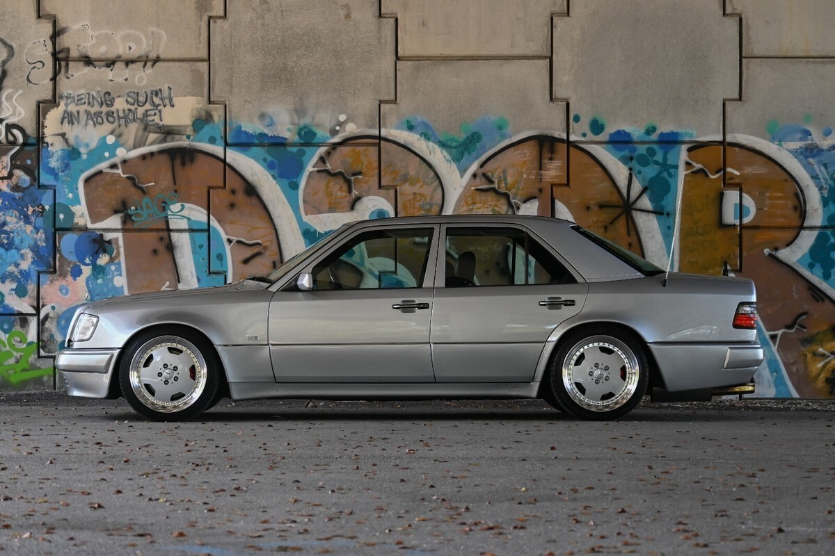 1994 Mercedes-Benz E-Class E500 Limited - photo 10