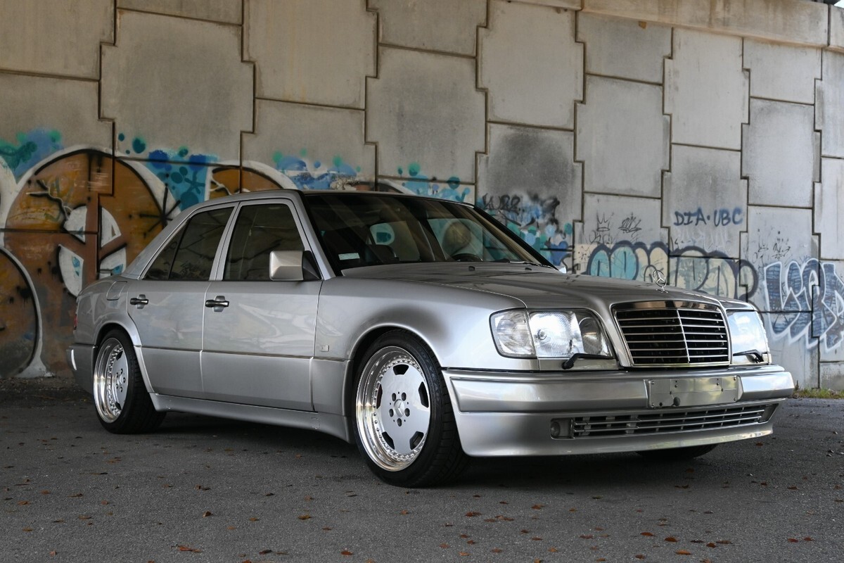 1994 Mercedes-Benz E-Class E500 Limited - photo 2