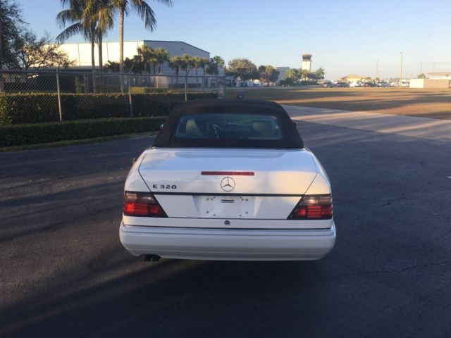 1994 Mercedes-Benz E-Class Convertible - photo 12