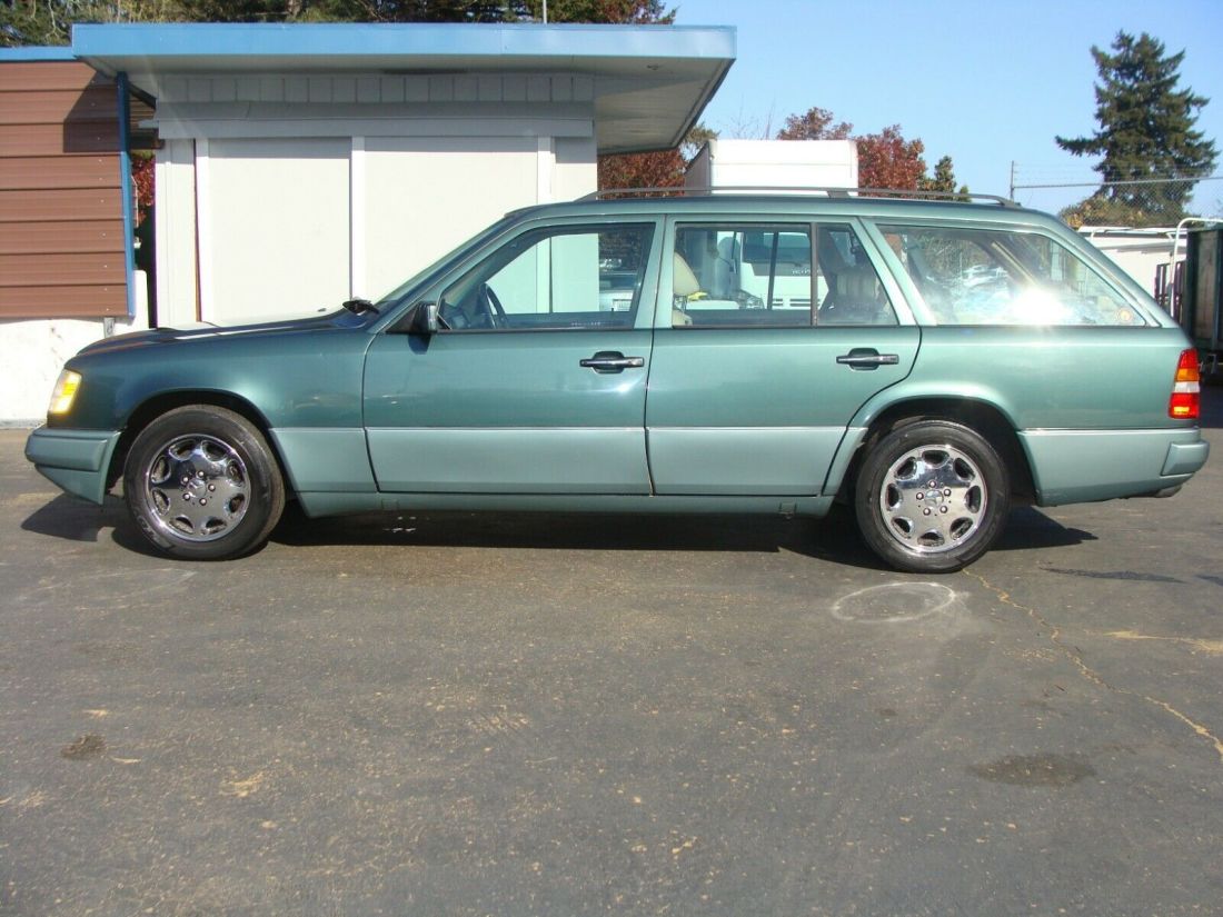 1994 Mercedes E320 Wagon,All Original,Adult owned,Rust free, 3rd Row seat 1994 Mercedes-Benz 300-Series