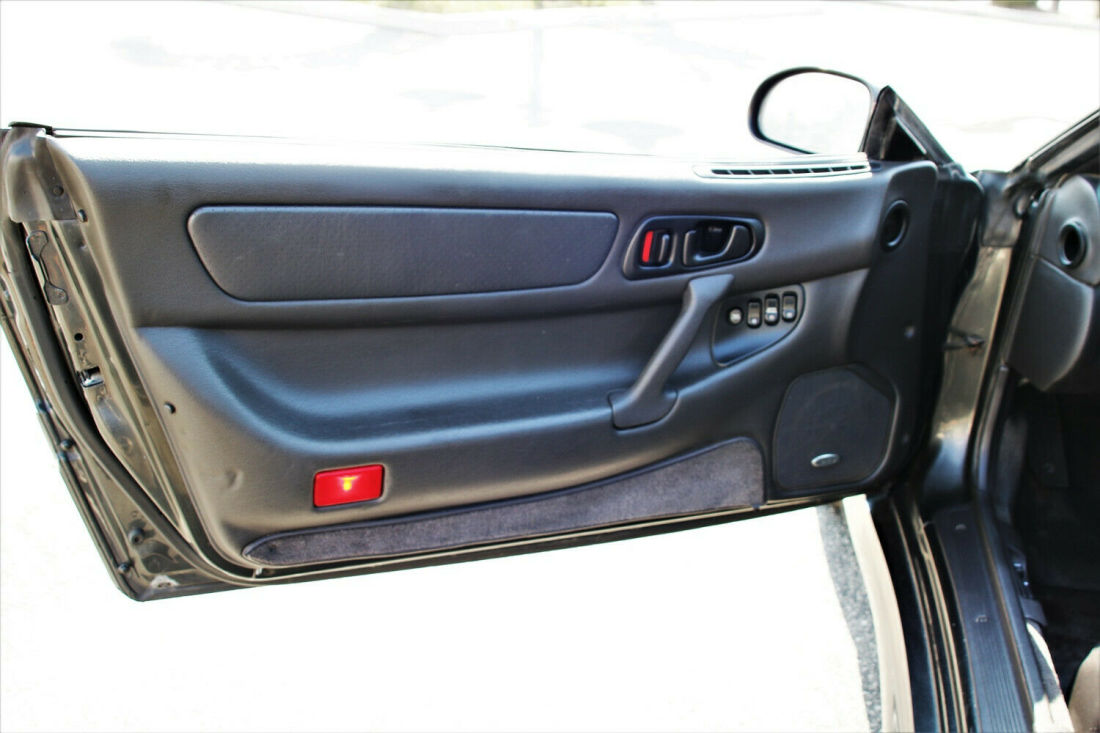 1994 Mitsubishi 3000GT - photo 4