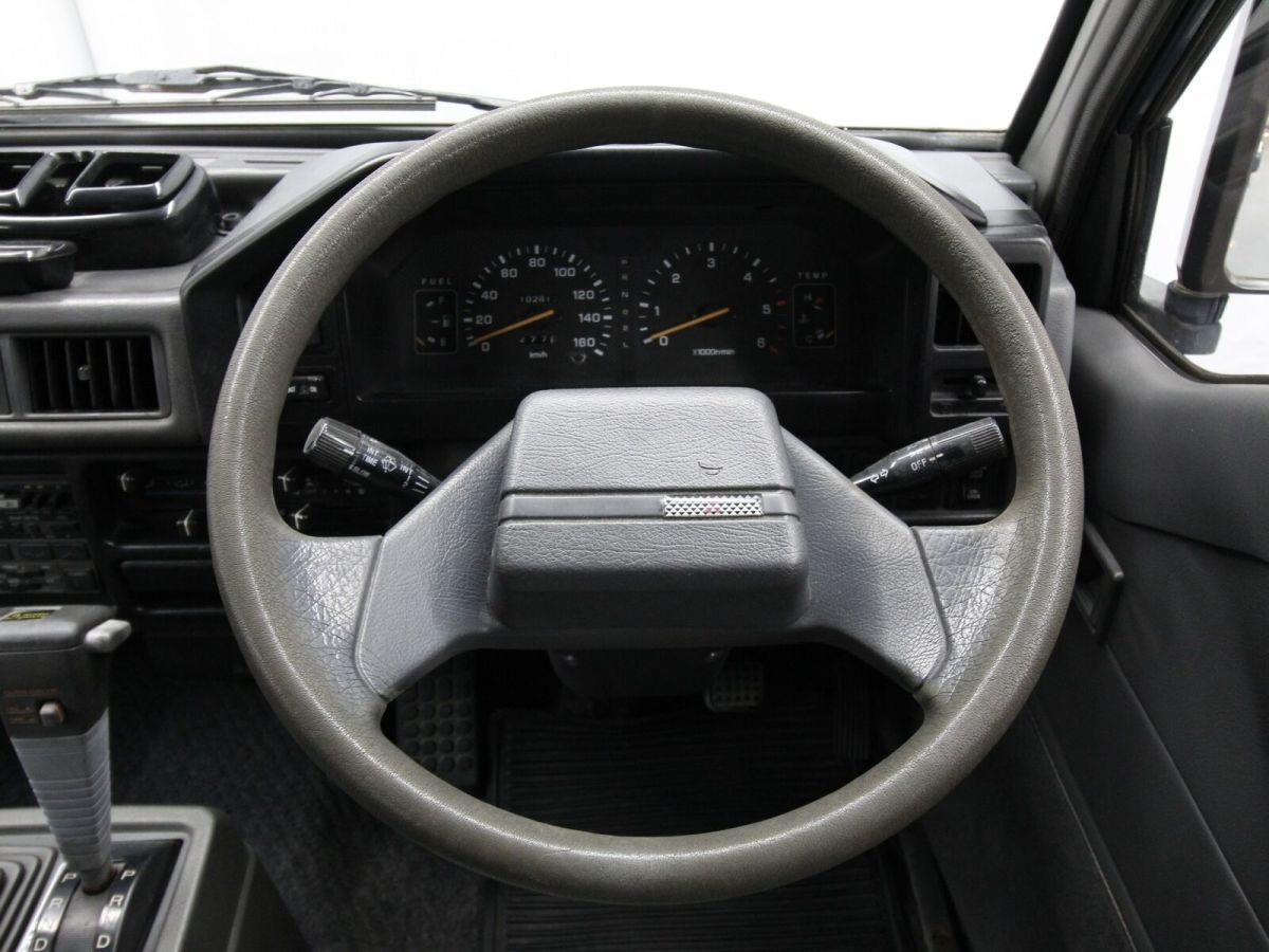 1994 Mitsubishi Delica - photo 11