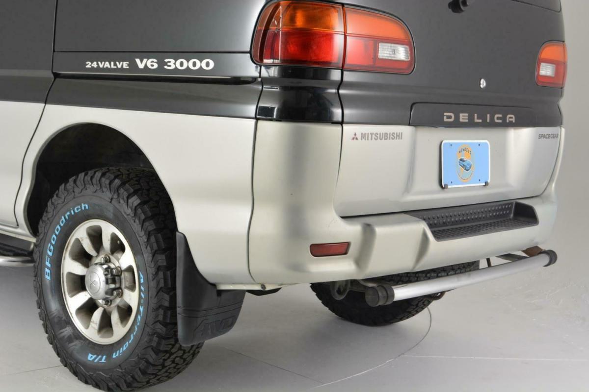 1994 Mitsubishi Delica 3.0l v6 4WD Clean Van - photo 11