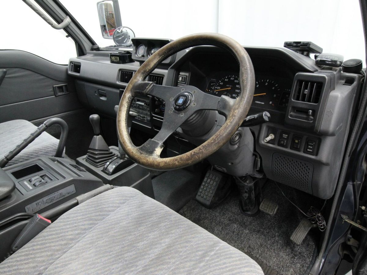 1994 Mitsubishi Delica GLX - photo 10
