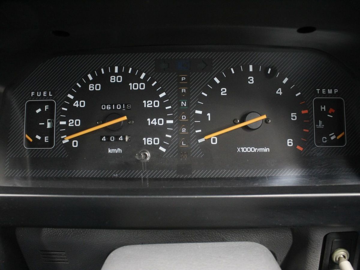 1994 Mitsubishi Delica GLX - photo 12