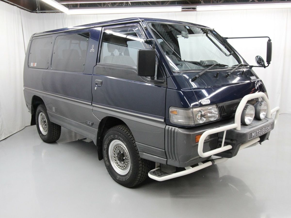 1994 Mitsubishi Delica GLX - photo 2