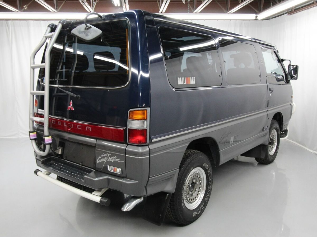 1994 Mitsubishi Delica GLX - photo 8