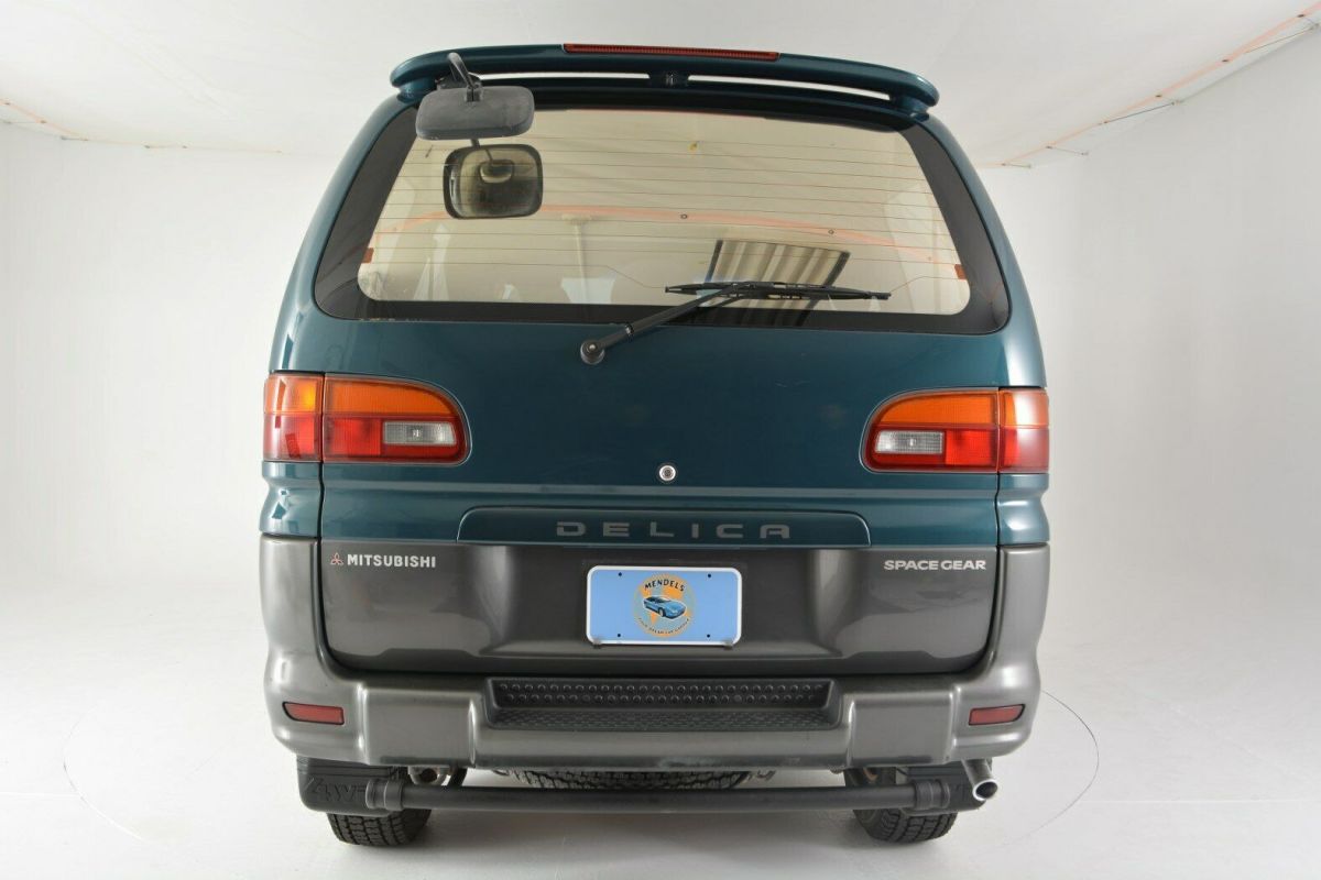 1994 Mitsubishi Van - photo 4