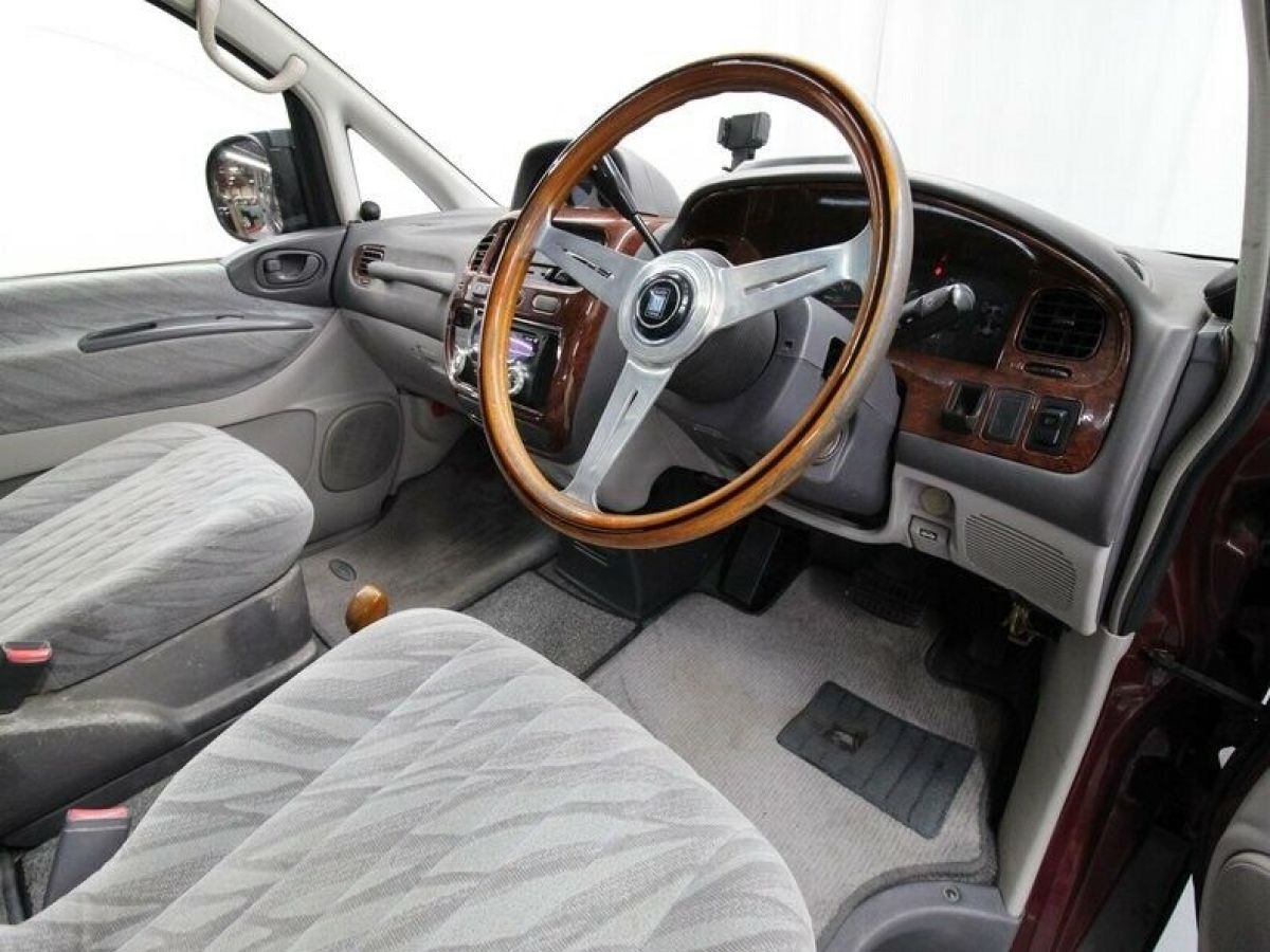 1994 Mitsubishi Delica Space Gear - photo 9
