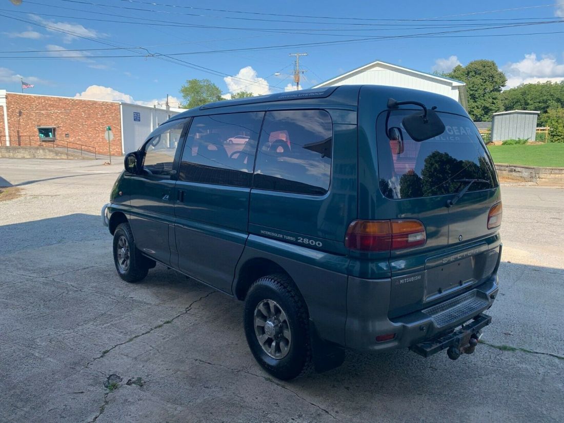 1994 Mitsubishi Delica Space Gear - photo 3