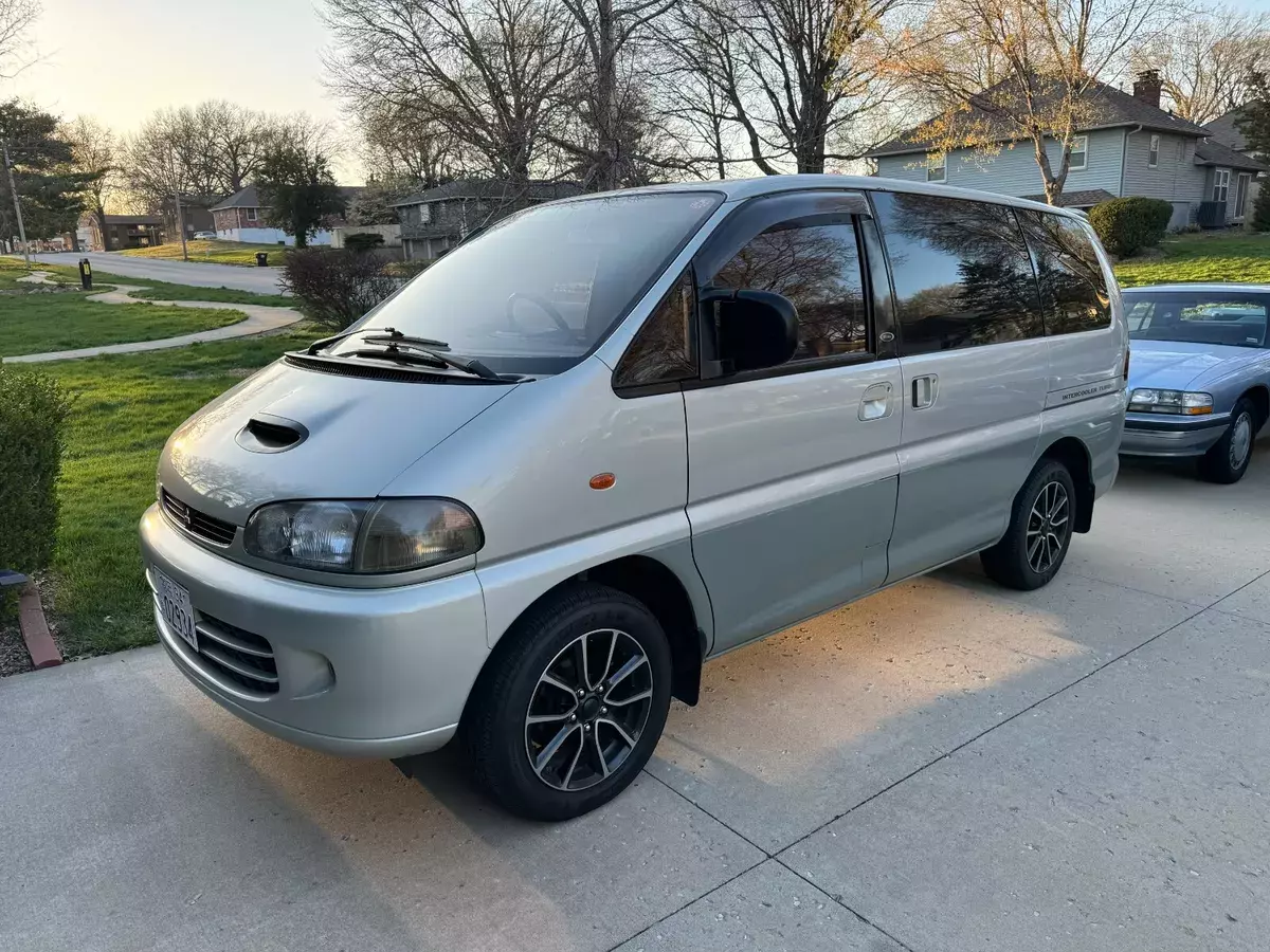 1994 Mitsubishi Delica Space Gear JDM Minivan 1994 Mitsubishi Other