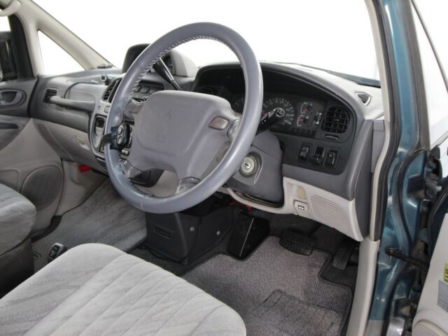 1994 Mitsubishi Delica Space Gear L400 - photo 10