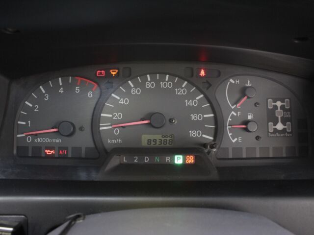 1994 Mitsubishi Delica Space Gear L400 - photo 12