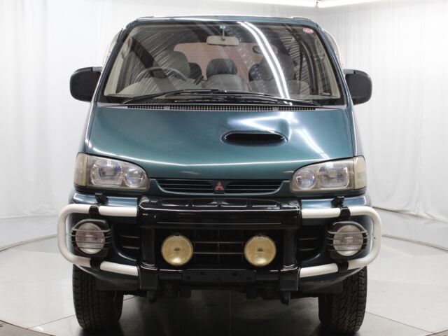 1994 Mitsubishi Delica Space Gear L400 - photo 4