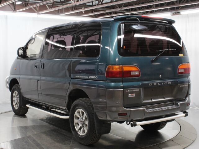 1994 Mitsubishi Delica Space Gear L400 - photo 6