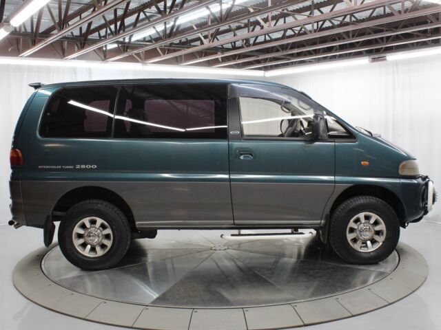 1994 Mitsubishi Delica Space Gear L400 - photo 9