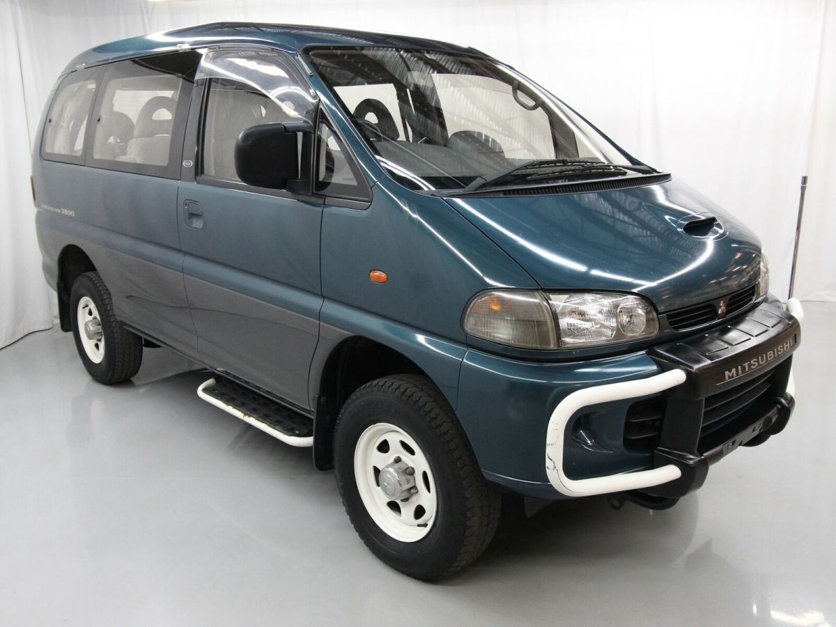 1994 Mitsubishi Delica Spacegear - photo 2
