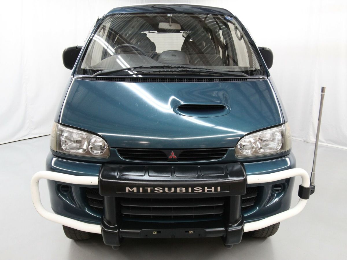 1994 Mitsubishi Delica Spacegear - photo 3
