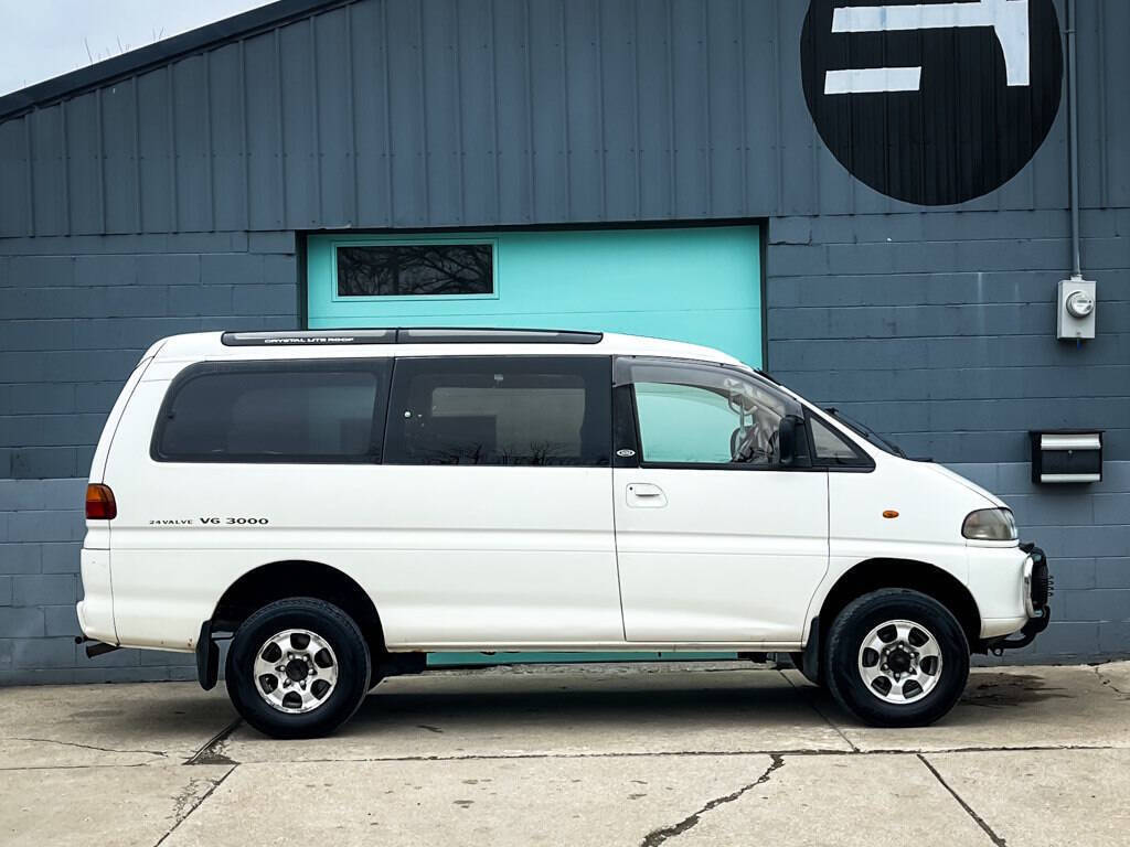 1994 Mitsubishi DELICA Space Gear Super Exceed - photo 3