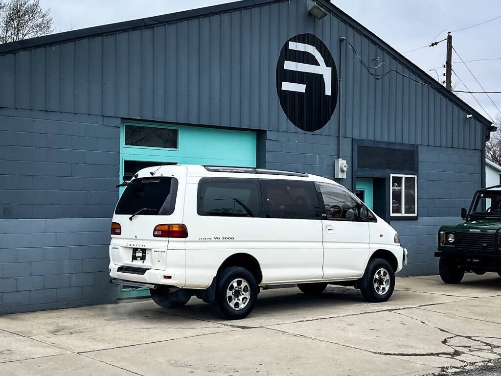 1994 Mitsubishi DELICA Space Gear Super Exceed - photo 4