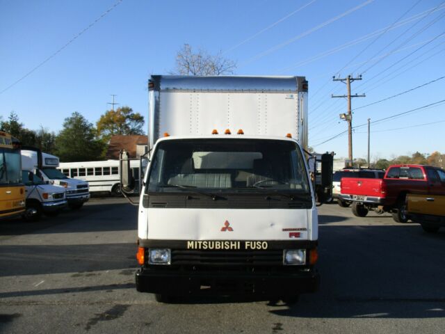 1994 Mitsubishi FE BOX TRUCK - photo 9