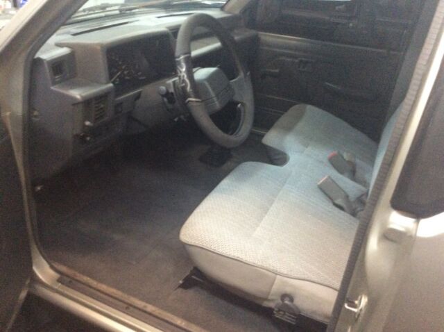 1994 Mitsubishi Mighty Max - photo 11