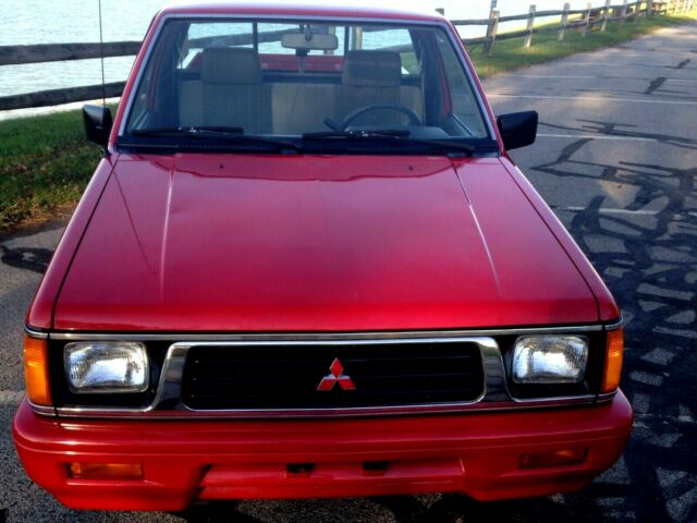 1994 Mitsubishi Mighty Max "SPORT"  ECONOMICAL RUST FREE AUTO A/C  MINI TRUCK - photo 4