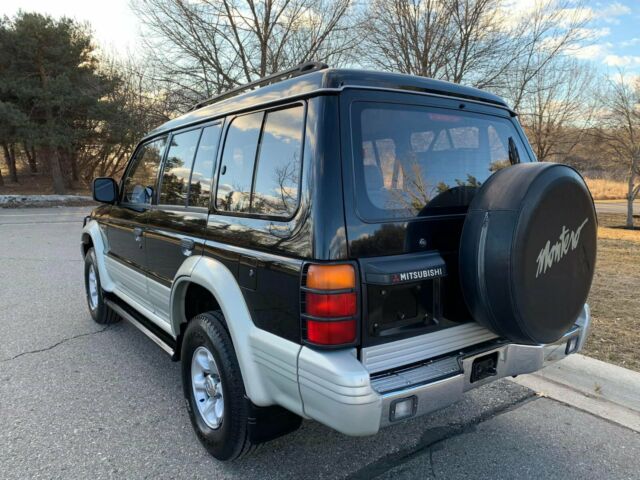 1994 Mitsubishi Montero SR - photo 3