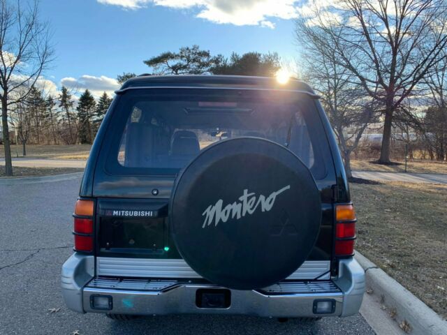 1994 Mitsubishi Montero SR - photo 4