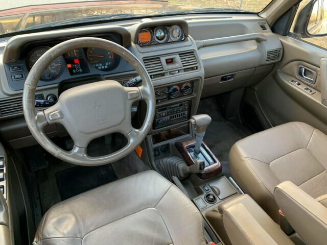 1994 Mitsubishi Montero SR - photo 9