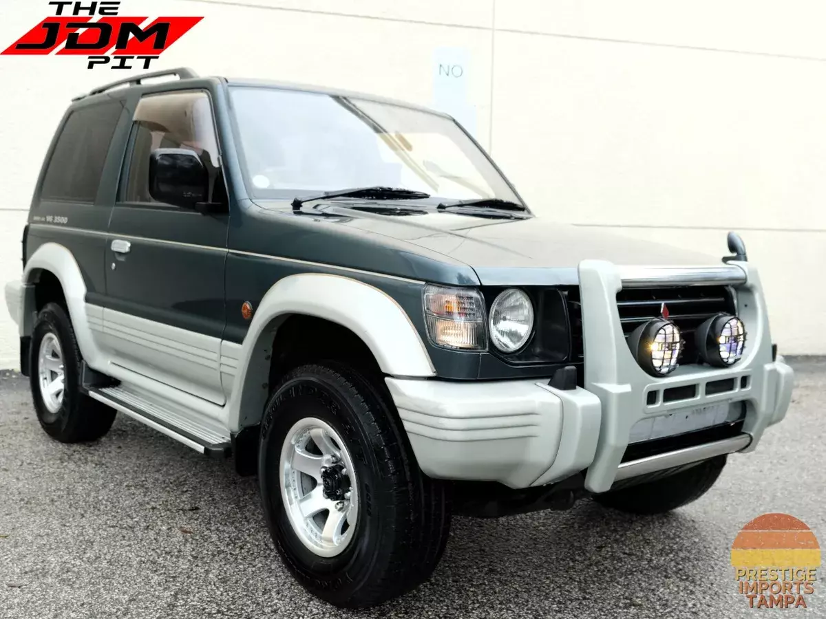 1994 Mitsubishi Montero/Pajero 3.5L Wide ZR2 4x4 1994 Mitsubishi Montero