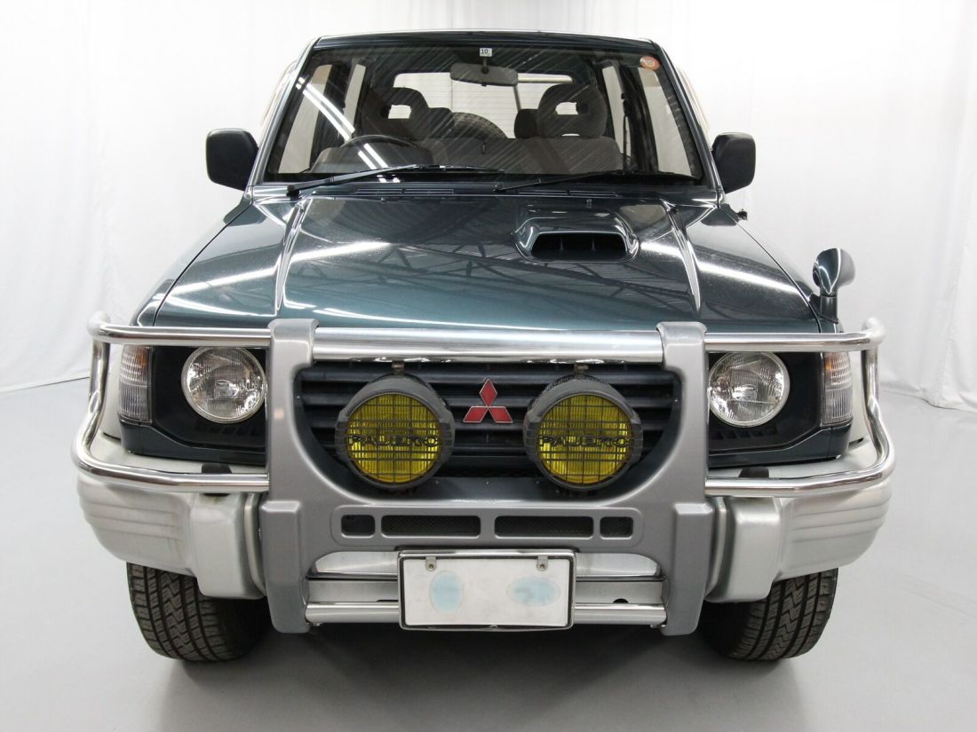 1994 Mitsubishi Pajero - photo 2
