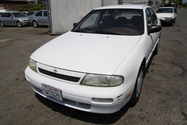 1994 Nissan Altima GXE 108K Low Miles Automatic 4 Cylinder NO RESERVE 1994 Nissan Altima GXE