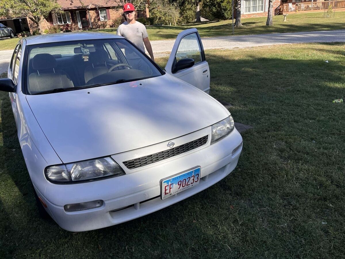 1994 Nissan Altima XE - photo 3