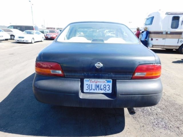 1994 Nissan Altima XE - photo 4