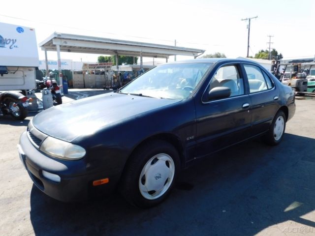 1994 Nissan Altima XE - photo 5