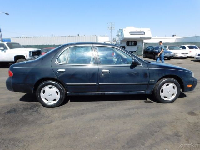 1994 Nissan Altima XE - photo 7