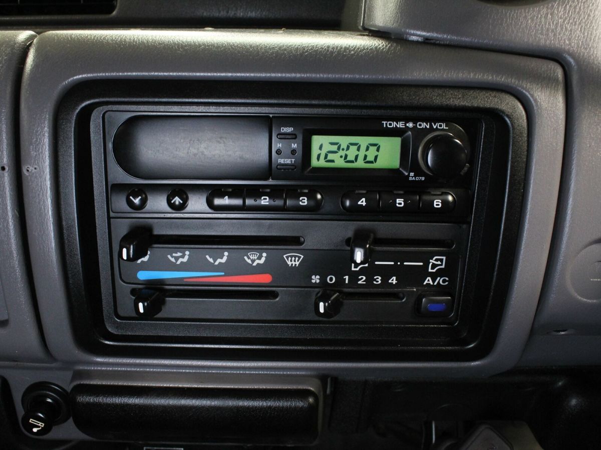 1994 Nissan Other Pickups - photo 11
