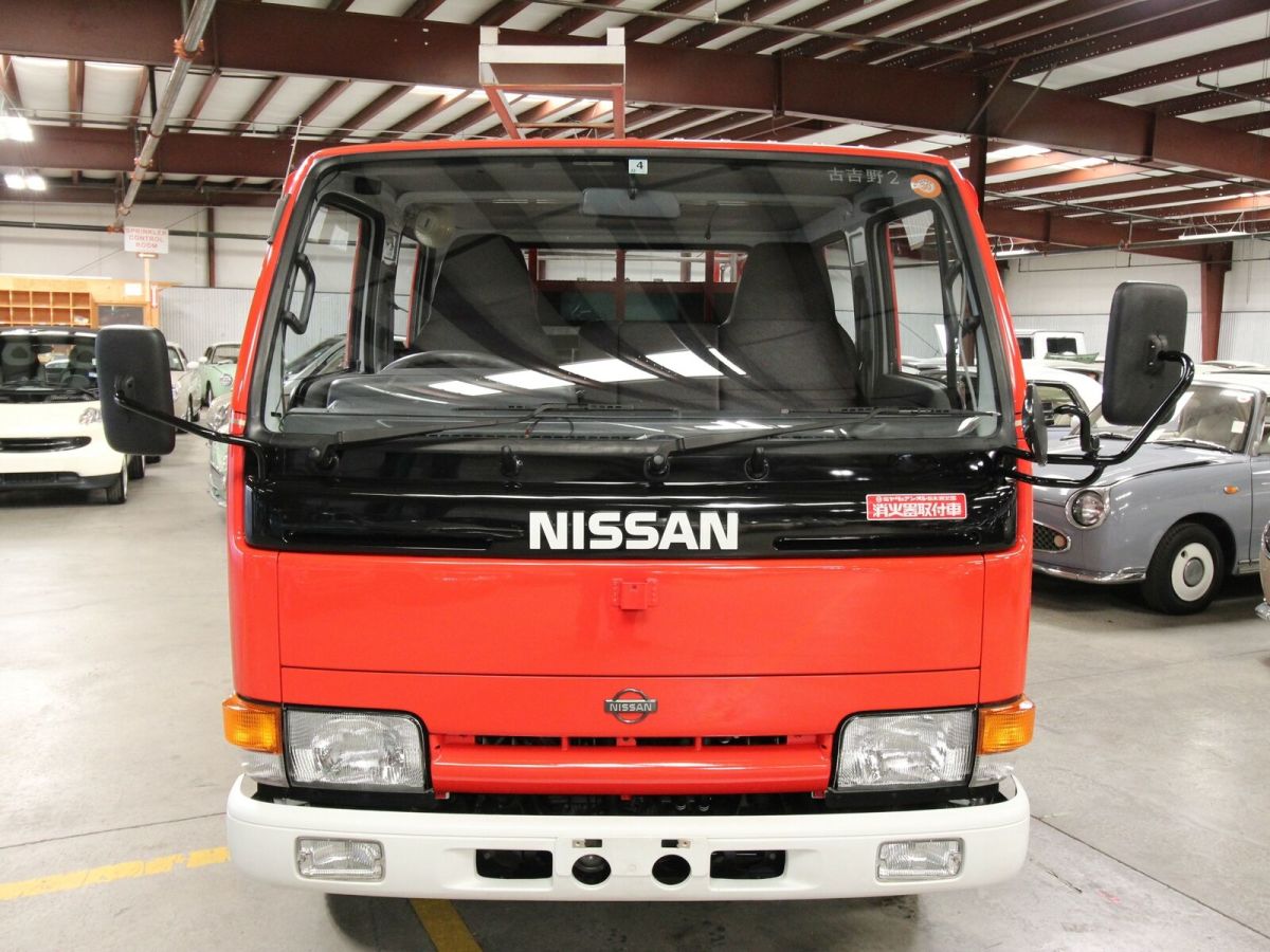 1994 Nissan Other Pickups - photo 2