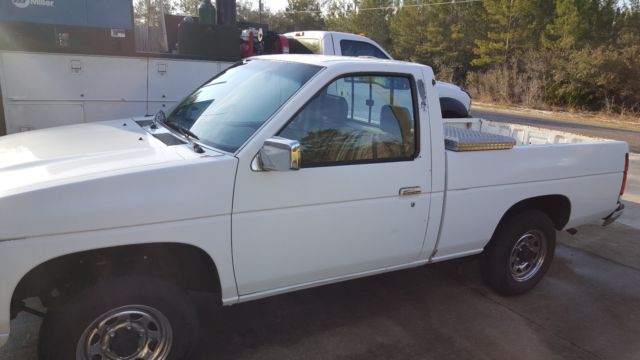 1994 Nissan Other Pickups - photo 2