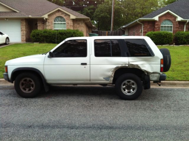 1994 Nissan Pathfinder - photo 2
