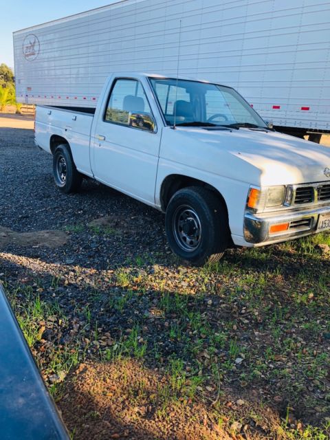 1994 Nissan Other Pickups - photo 2