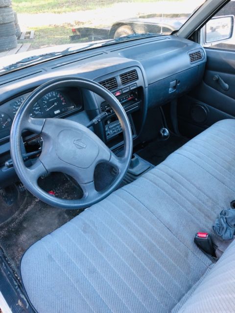 1994 Nissan Other Pickups - photo 3