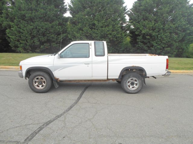 1994 Nissan Other Pickups Pickup - photo 2