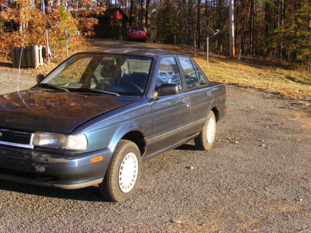 1994 Nissan Sentra GXE Sedan 4-Door 1.6L 1994 Nissan Sentra GXE Sedan 4-Door