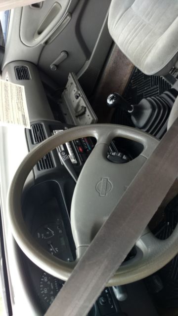 1994 Nissan Sentra - photo 3