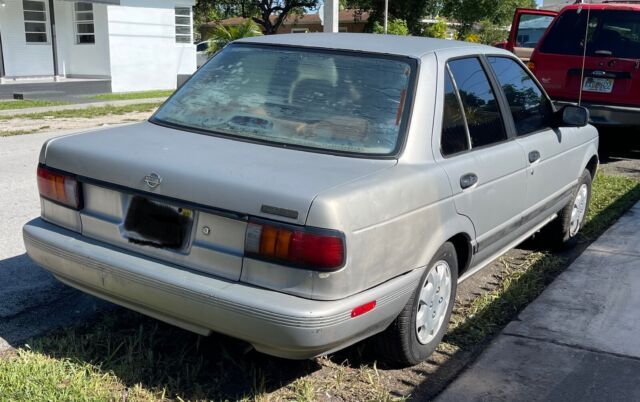 1994 Nissan Sentra E - photo 3
