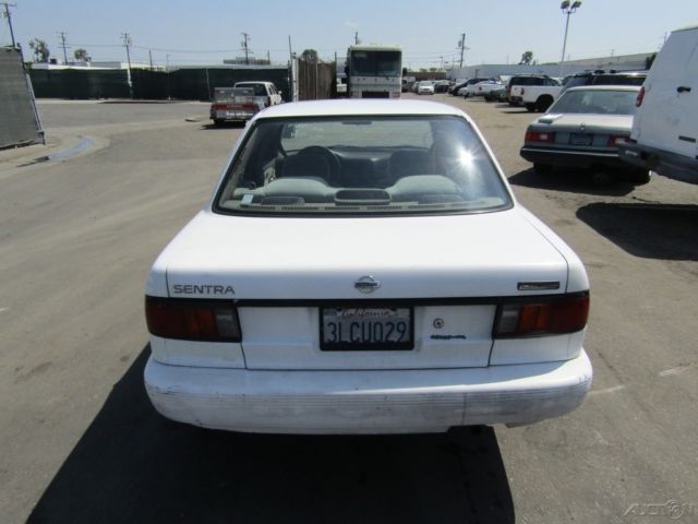 1994 Nissan Sentra E - photo 4