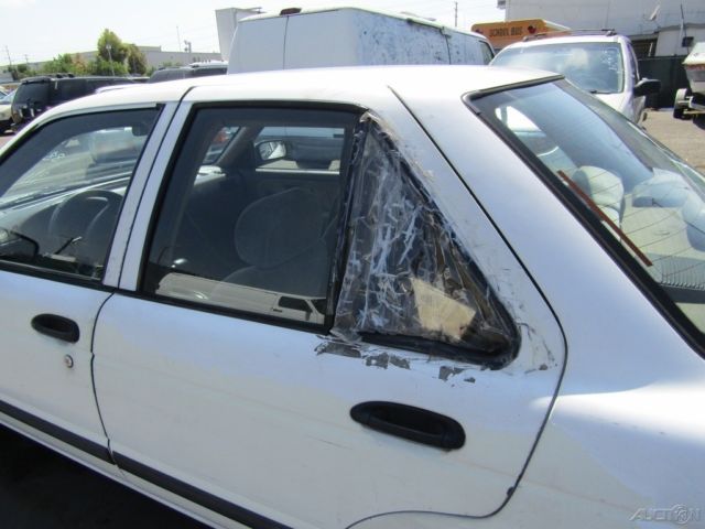 1994 Nissan Sentra E - photo 8